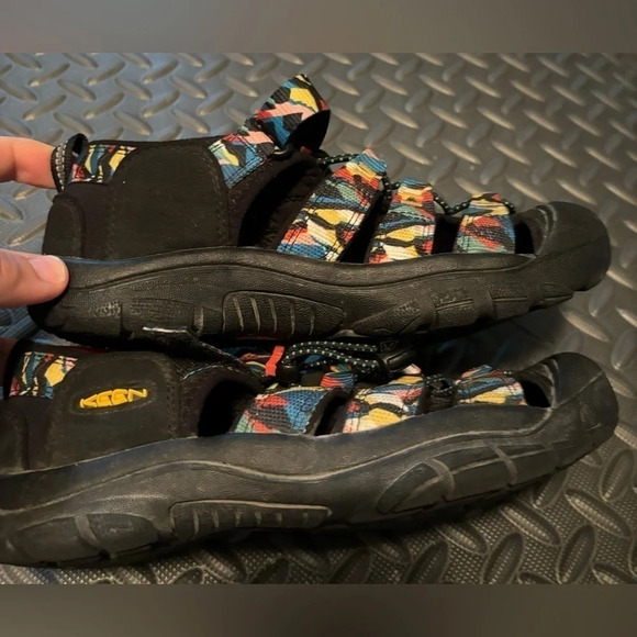 Keen Newport H2 black‎ multi-color waterproof Velcro and cinch closure Sz4 - Picture 6 of 9